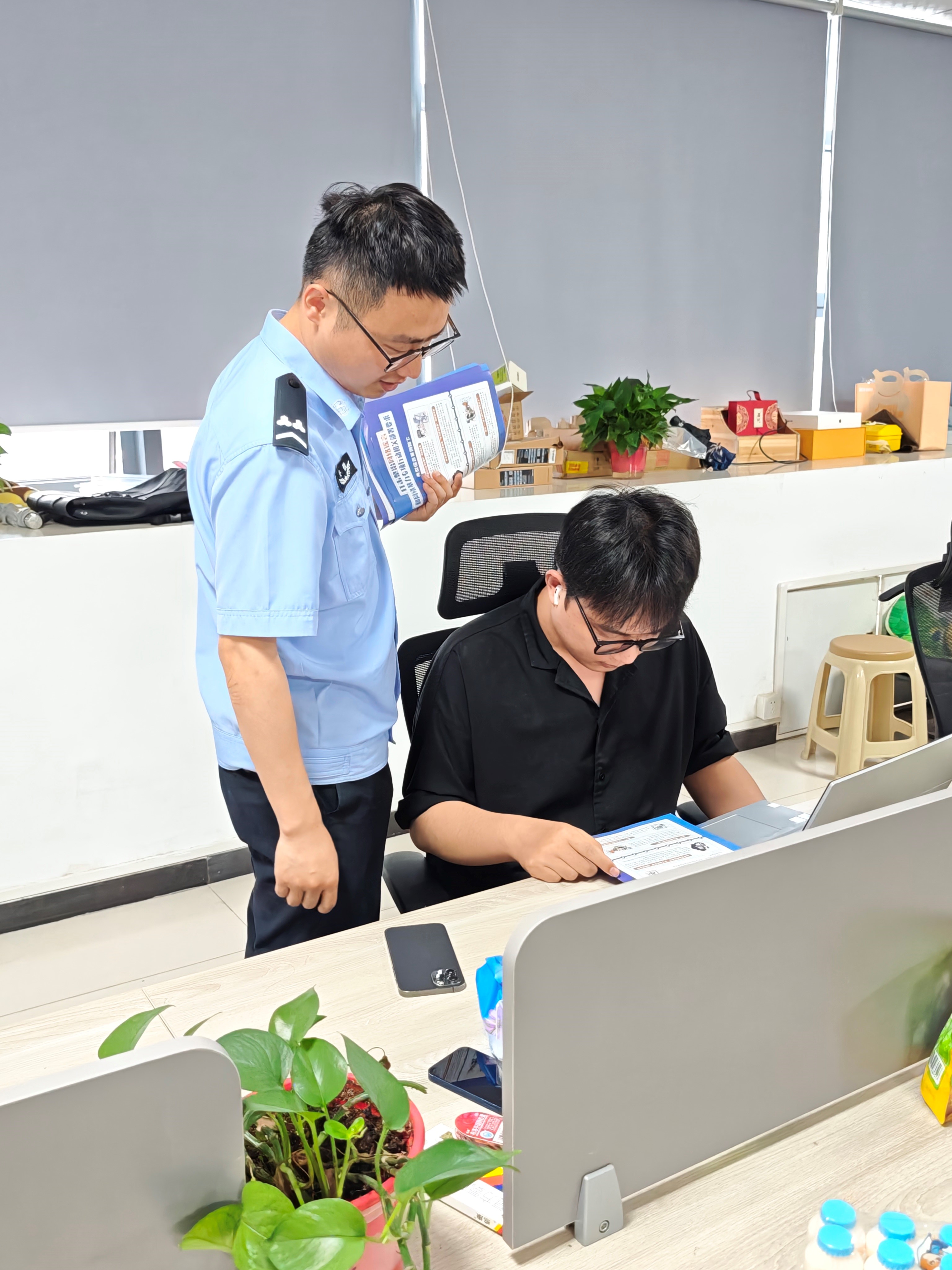 打击整治网络谣言宣讲活动现场